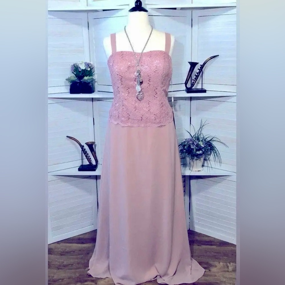 NWT Wedding Dress brand soft pink gown size 20W